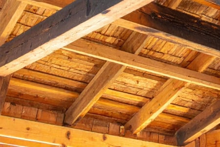 Deodorizing and Presealing for the Best Fire and Smoke Restoration Results